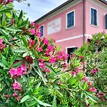 Barone Rosso Bed & Breakfast 3*