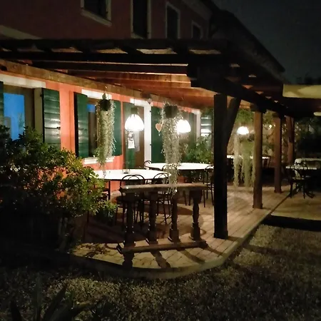 فندق مبيت وإفطار Barone Rosso تريفيزو