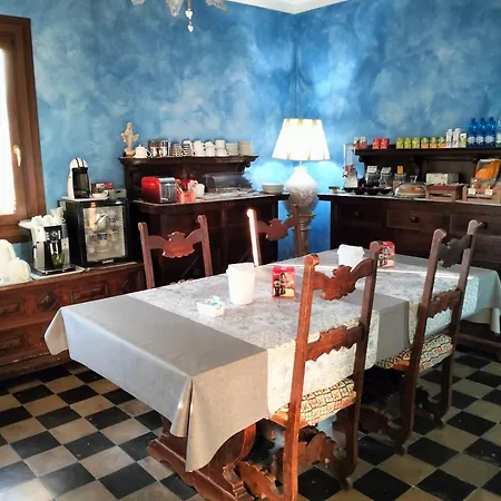 Barone Rosso Bed and Breakfast Τρεβίζο